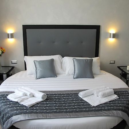 Roma Veneto Relais Hotel Exterior photo