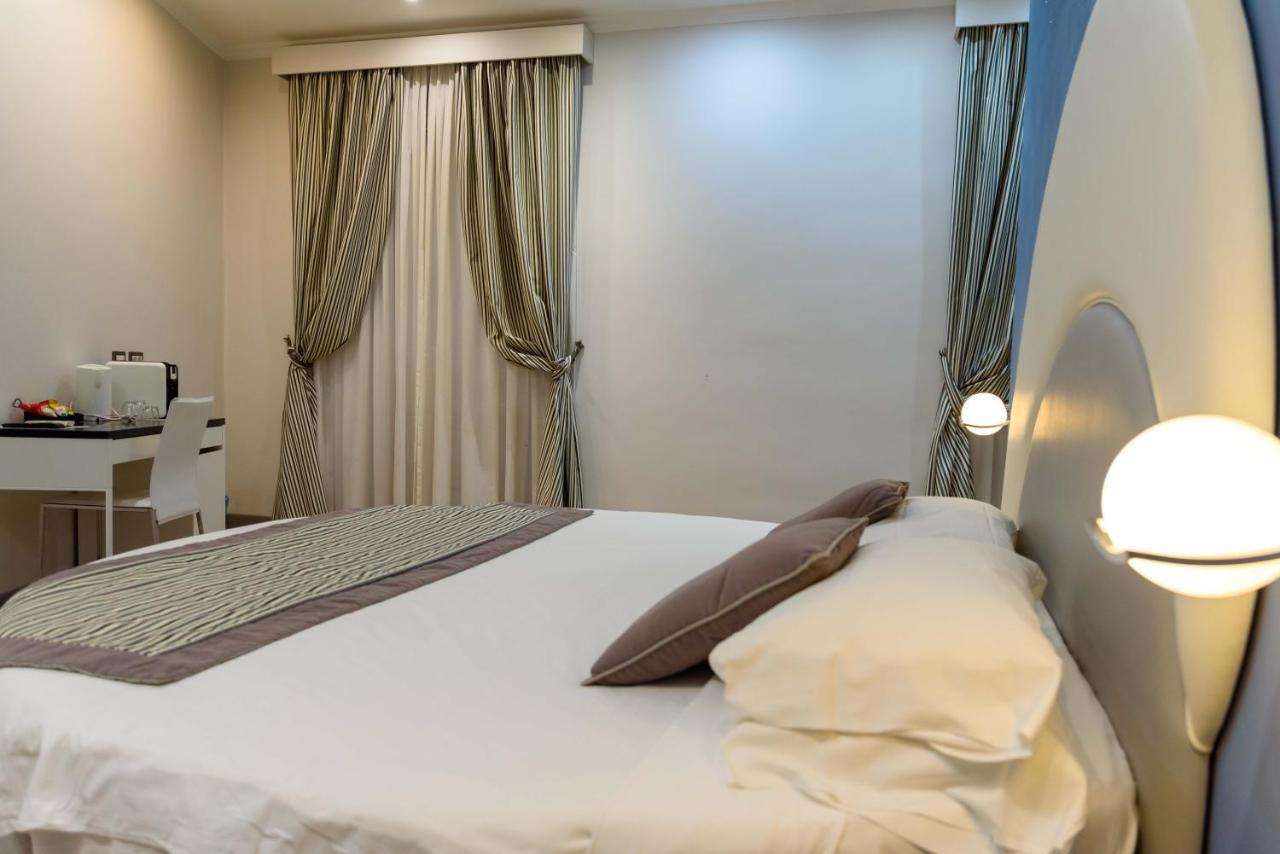 Roma Veneto Relais Hotel Exterior photo