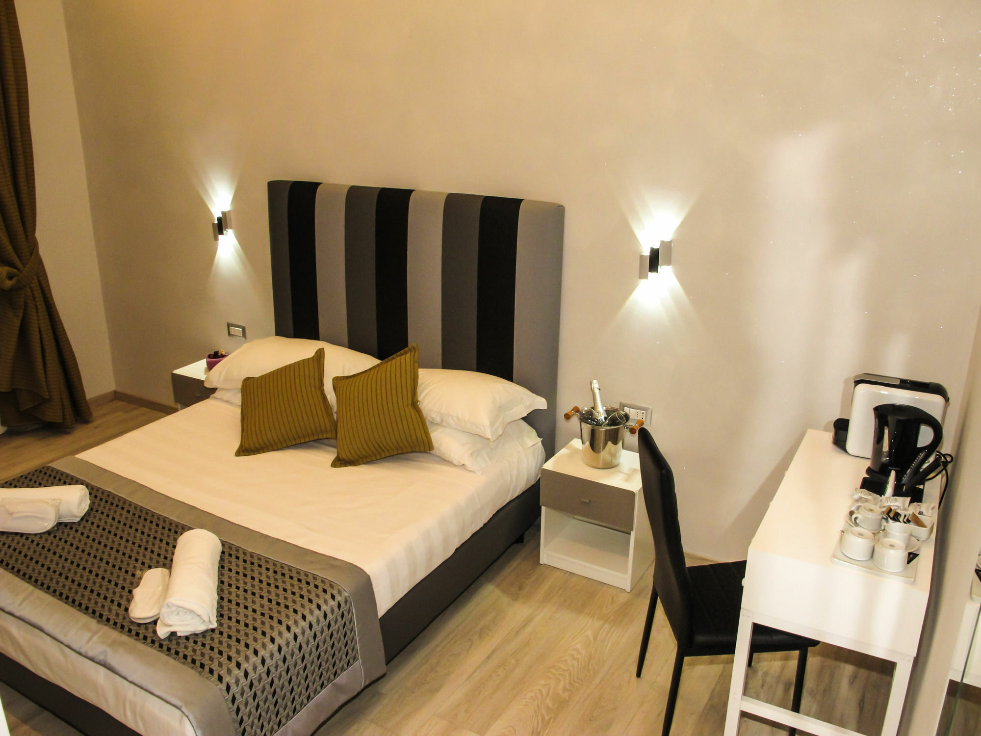 Roma Veneto Relais Hotel Exterior photo